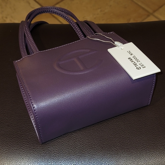 Small Telfar Bag. Eggplant Color - Picture 3 of 7